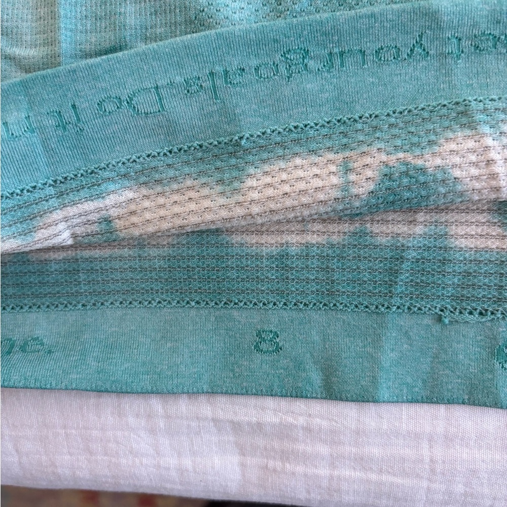 Lululemon Swiftly Tech Racerback Tank - Aqua Tie Dye - Picture 4 of 4